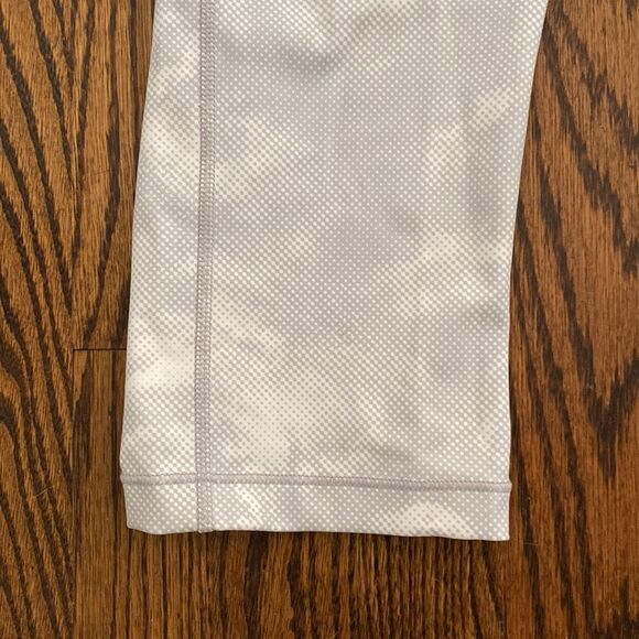 Athleta Large Ultimate Stash Pocket Printed Capri Cropped Leg Workout Tights - Picture 5 of 10